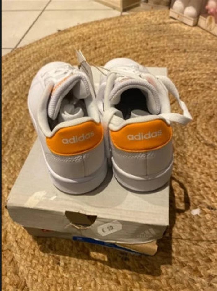 baskets adidas 32 - photo numéro 3