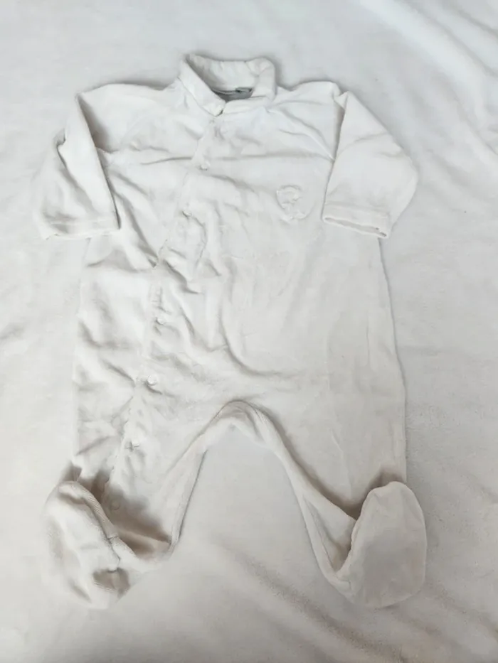 Joli pyjama velours blanc bébé fille/ garçon automne/ hiver Kiabi Baby 9 mois