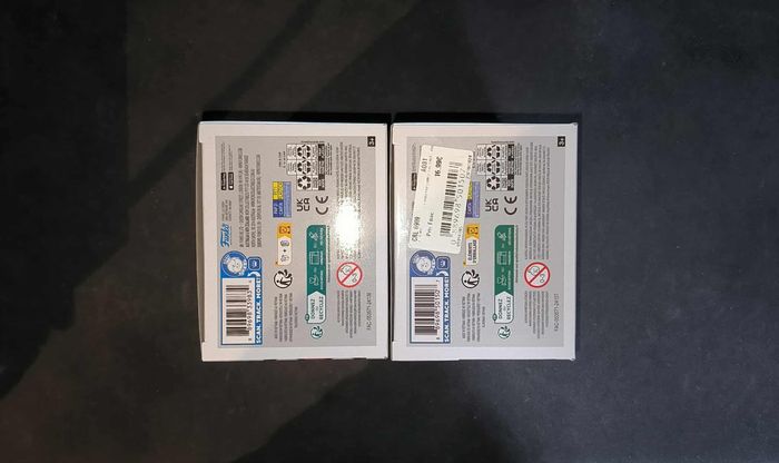 Lot 2 Figurines Funko Pop / Miles Morales « Chase » 765 & Spider-Man 397 / Marvel - photo numéro 6