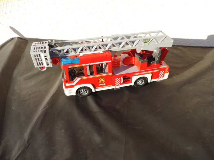 camion de pompier - photo numéro 3