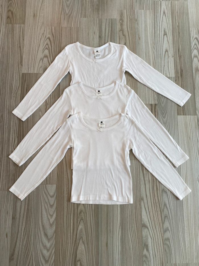 3 maillots de corps 6/8ans