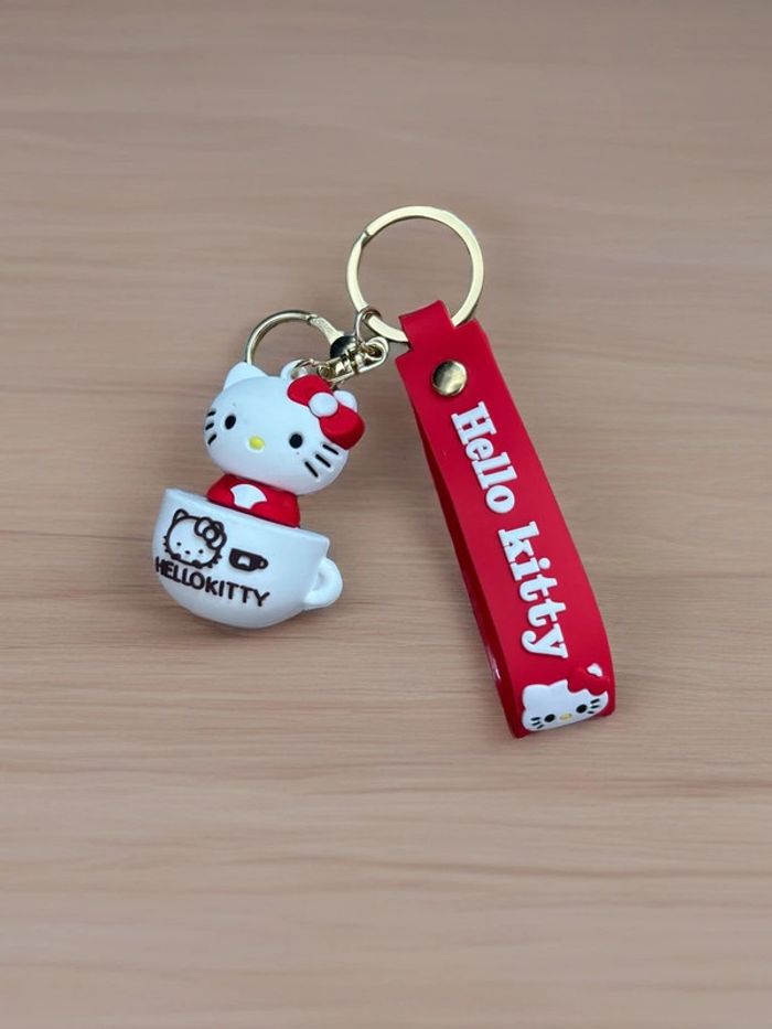 Porte clés Hello Kitty rouge