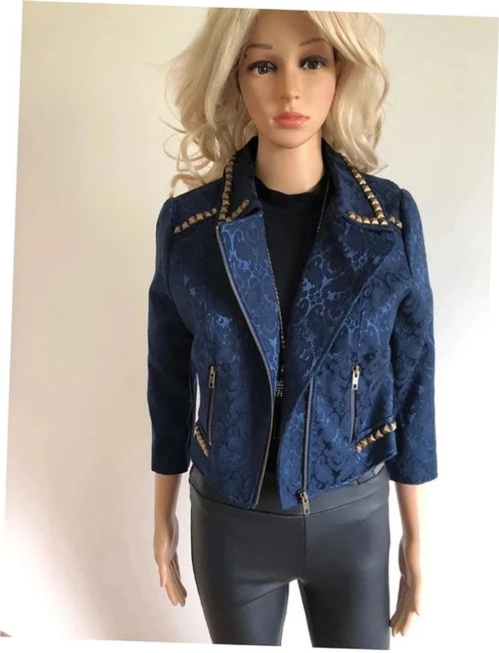 Veste jacquard bleue marine neuve avec rivets Beloved taille M (taille petit)
