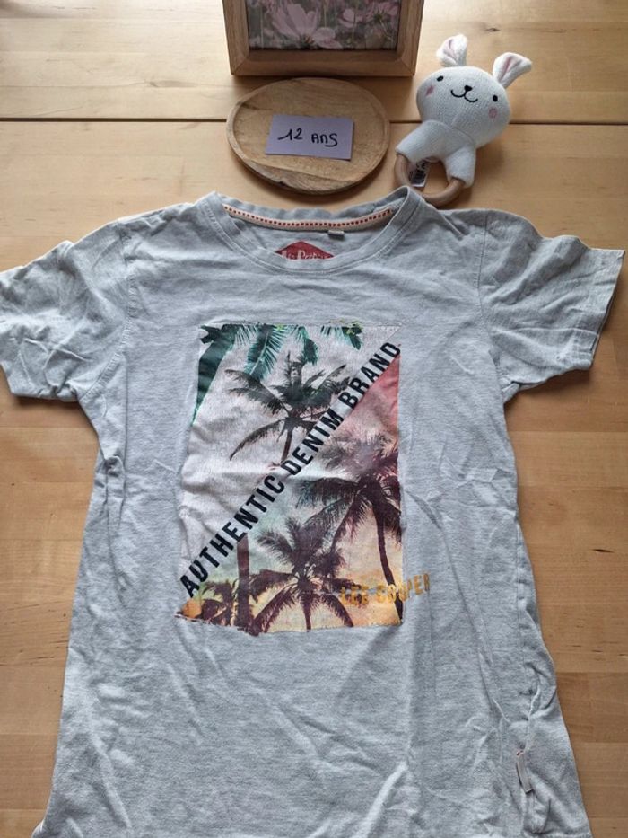 T-shirt manches courtes pour Garçon taille 12ans très bon état