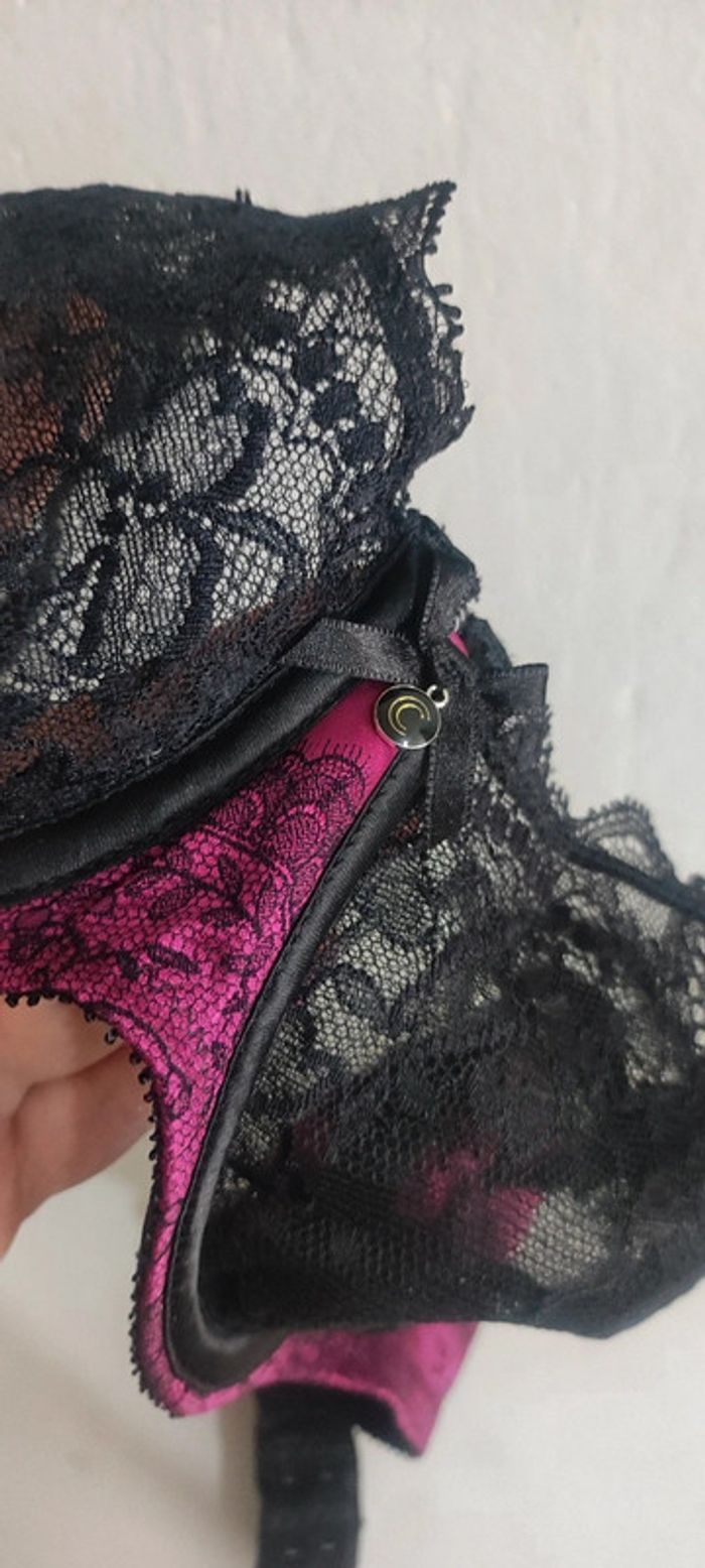 Soutien gorge balconnet en dentelle avec armatures Chantelle taille Fr80B/EU 65B/ Us,UK 30B - photo numéro 4