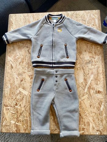 Ensemble 12 mois neuf