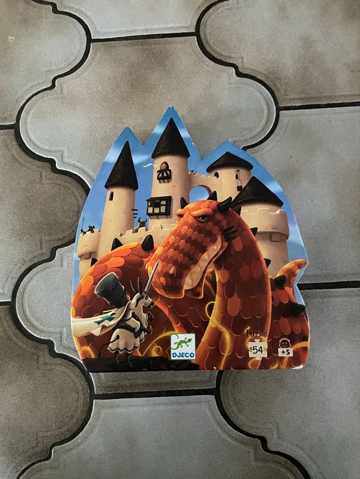 Puzzle 54 pièces le château du dragon - Djeco
