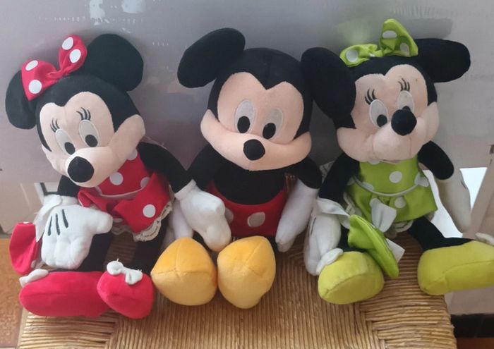 Lot de Peluches Mickey , mini, chtroumph . - photo numéro 2