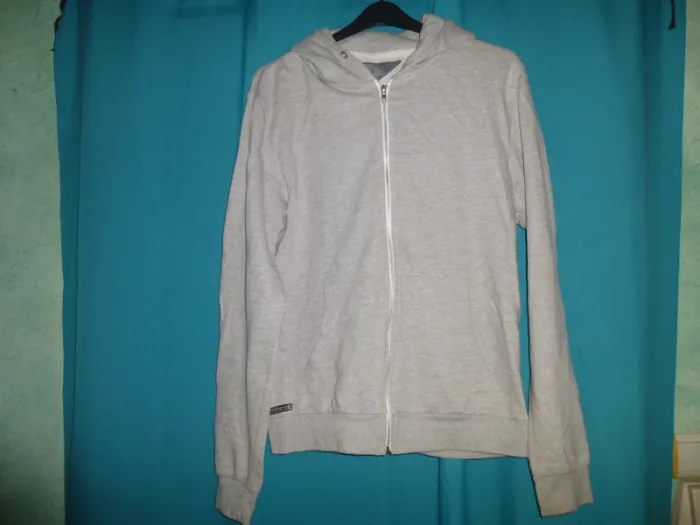 gilet à capuche sweat gris taille L