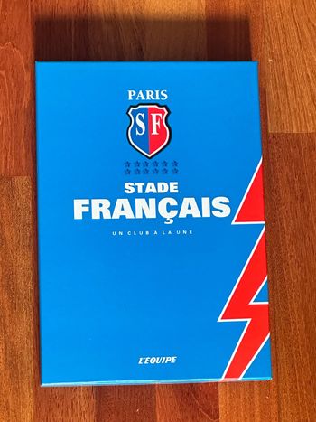 Coffret Livre SFP avec l'équipe