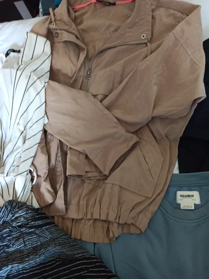Lot de 9 vêtements femme taille S ( lot 5) - photo numéro 10