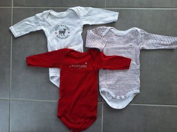 Lot 3 body petit bateau 3 mois