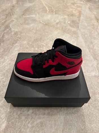 jordan 1 mid gym red
