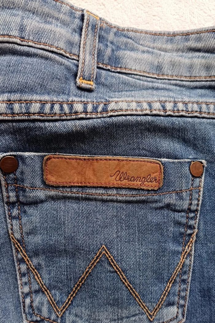 jean Wrangler femme 38 - photo numéro 6