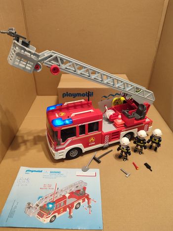 playmobil 9463 Camion de pompiers avec échelle pivotante - occasion