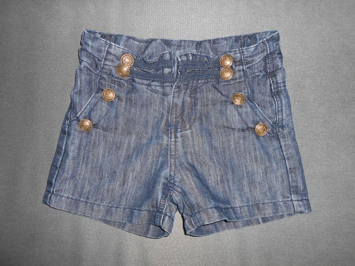 Short, taille: 5 ans à 0,50 EURO