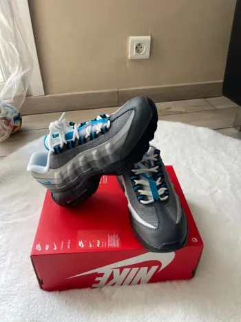 Basket air Max 95 Nike