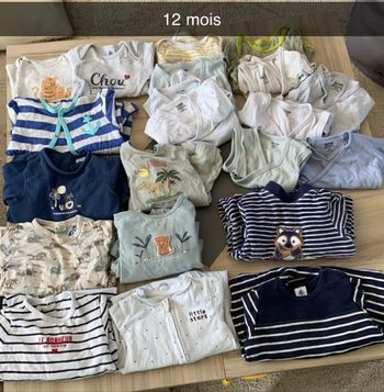 Lot pyjamas bodies 12 mois