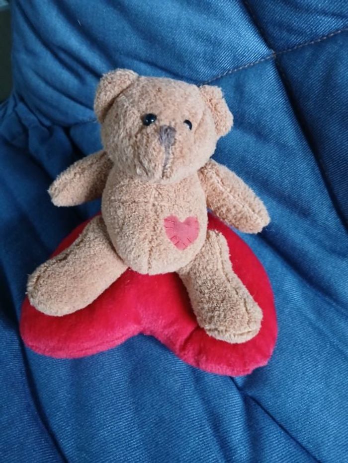 Peluche Ours sur cœur