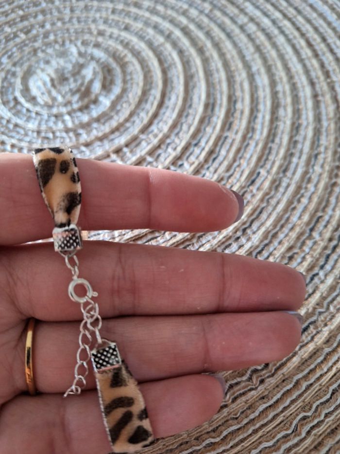 Bracelet en tissu léopard avec patte de chat - photo numéro 5