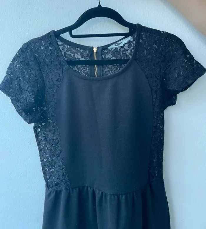 Robe en dentelle noire etam
