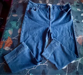 Pantacourt ou 3/4 léger femme Toscane Taille 4