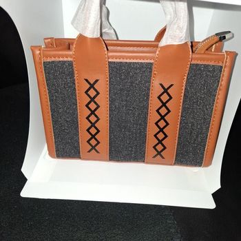 Marron, gris sac à main