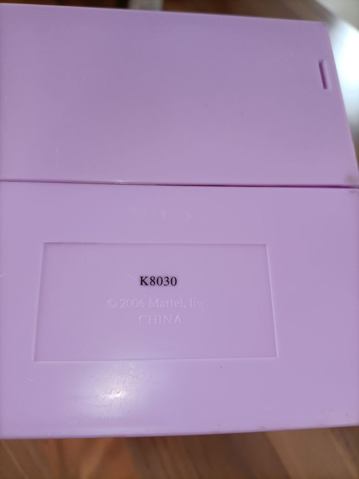 Petit château barbie rose violet avec mobilier et 2 mini barbies - photo numéro 8