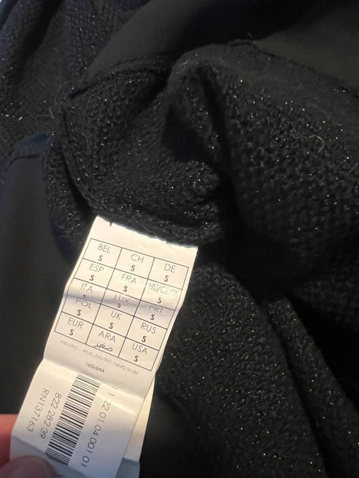 Pull noir - photo numéro 6