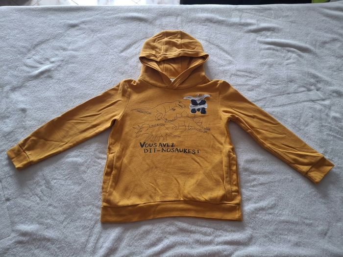 Sweat dinosaure 8 ans