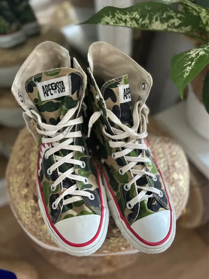 BAPE x Converse Shark Trainers in green camo pointure 11us - photo numéro 2