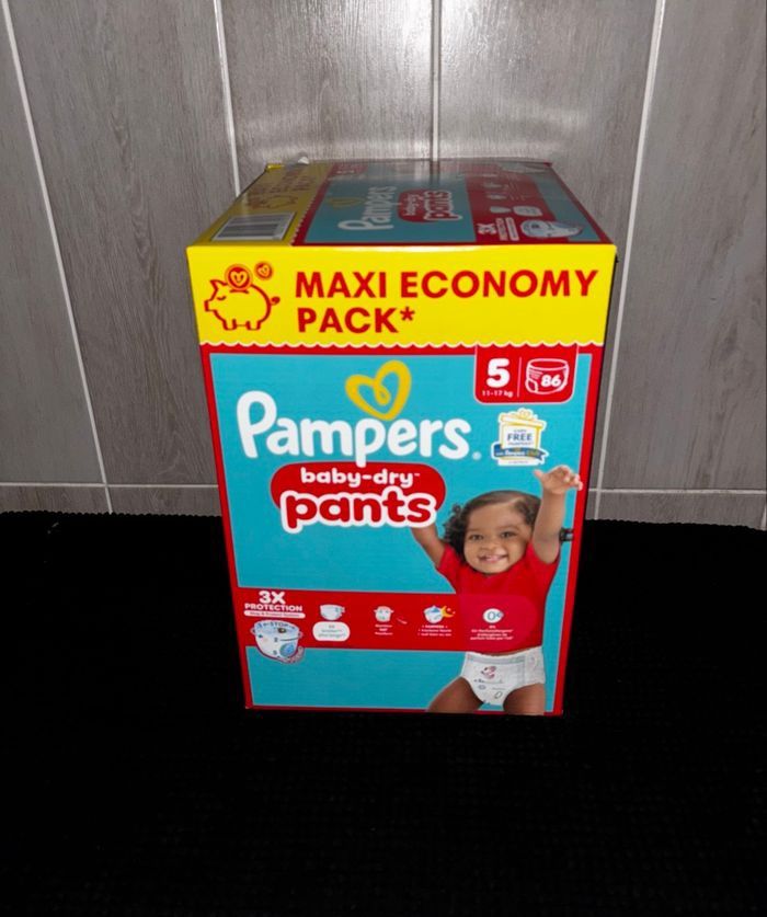 Maxi Pack de 86 Couches Pampers  Baby-Dry Pants Culotte Neuf Dans L’emballage Taille:5