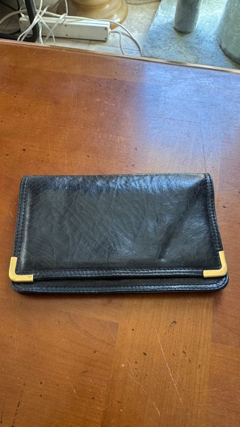 Porte feuille en cuir