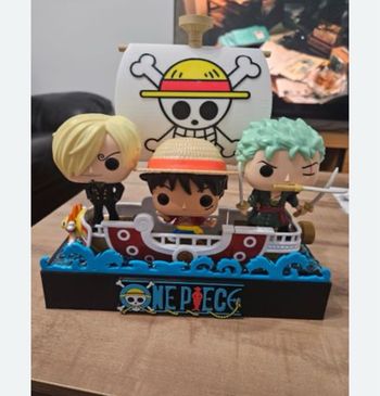 Bateau complet one piece + socle 