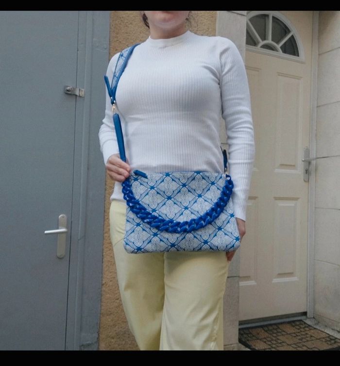 Superbe sac neuf bleu roi - photo numéro 2
