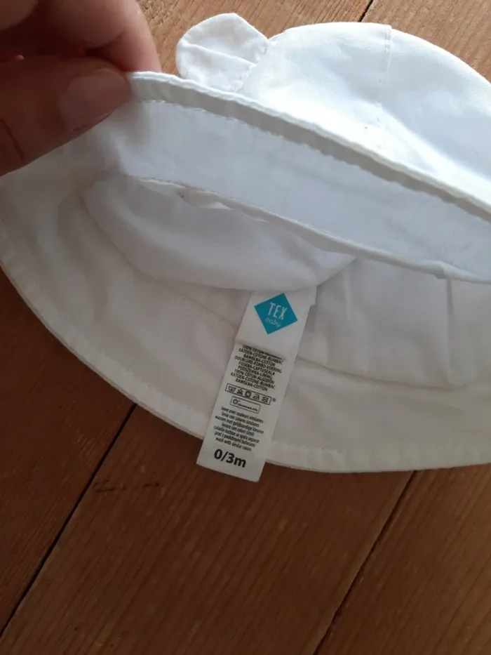 Chapeau blanc ourson - photo numéro 2