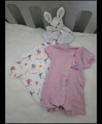 🥰 Lot de 2 combinaison stitch 6 mois fille