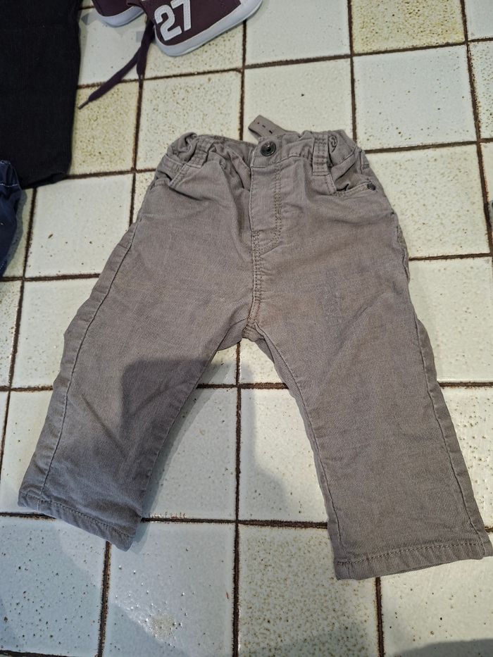 Lot salopette et pantalons 6mois - photo numéro 8