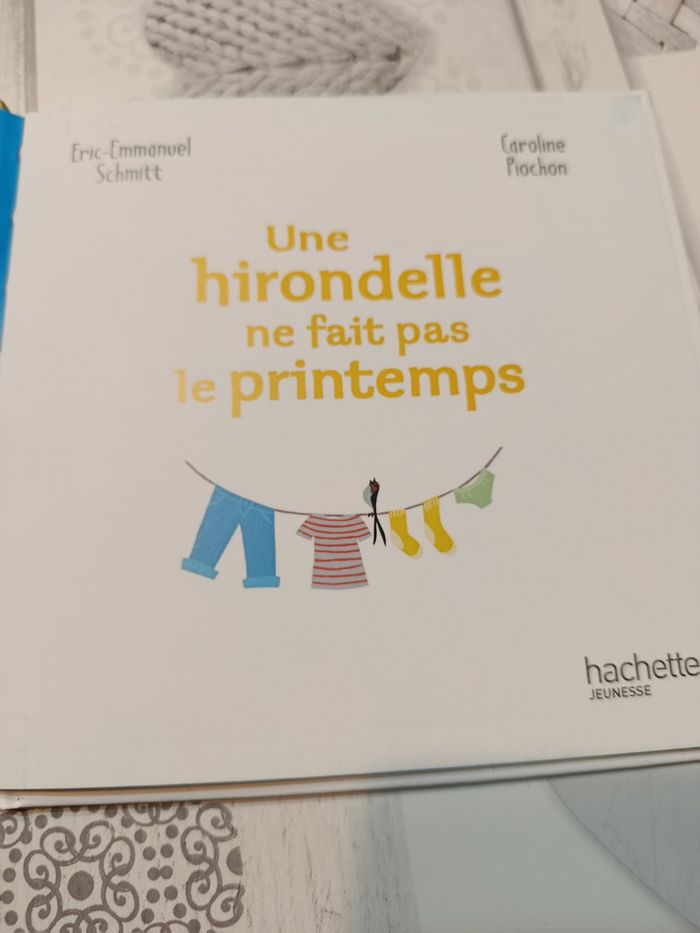 Livre "Une hirondelle ne fait pas le printemps" - photo numéro 3