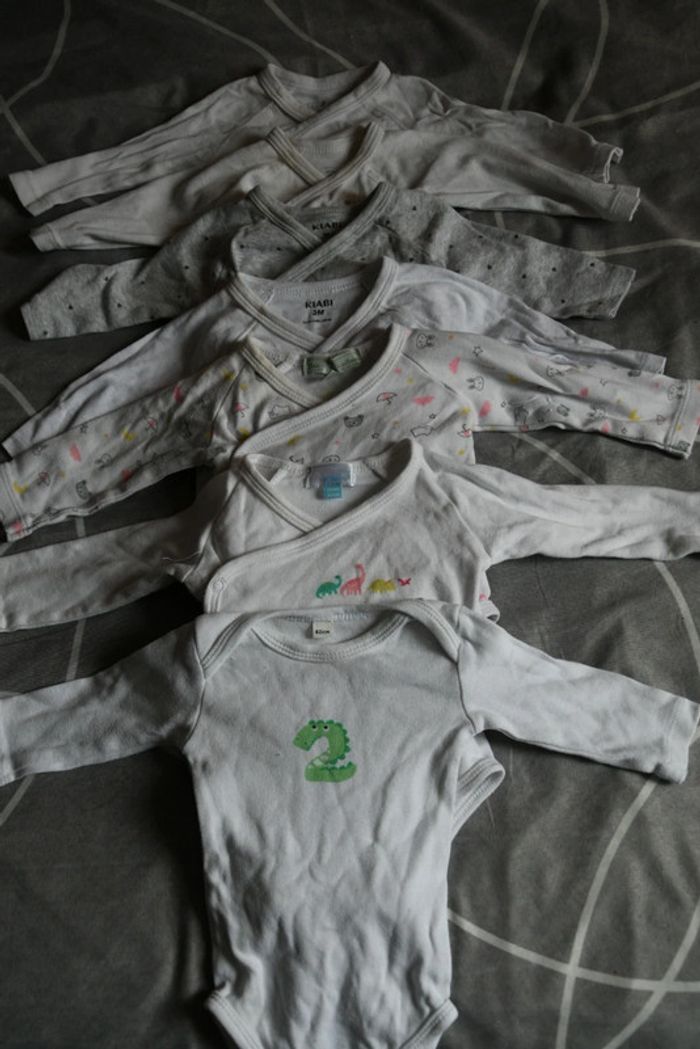 Lot bodies mixtes 3 mois