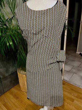 Superbe robe la fée maraboutee taille 42