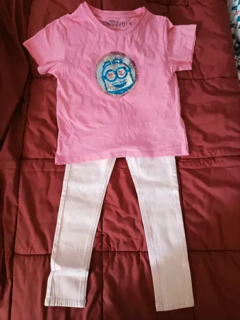 Pantalon/Jean  7 ans + Tee-shirt 8 ans, Neufs
