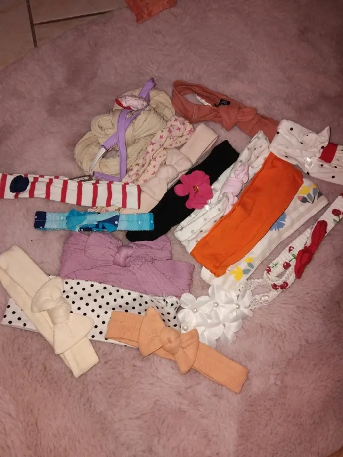 Lot de 18 bandeaux