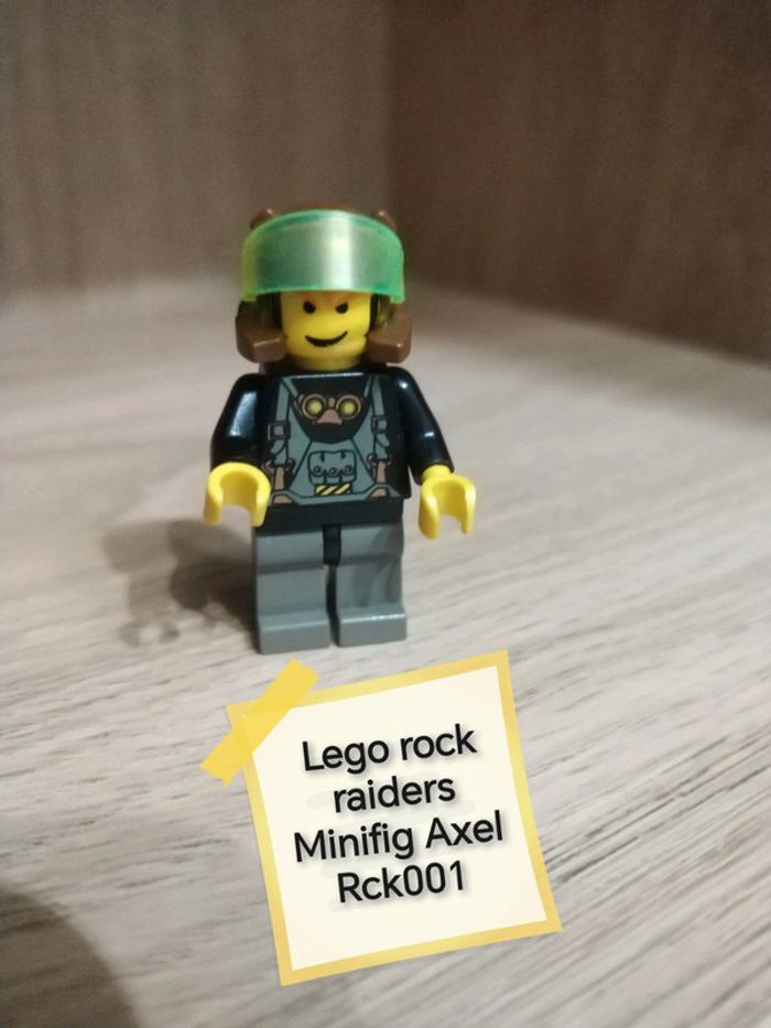 Lego rock raiders minifig Axel rck001