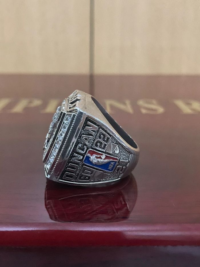 Bague NBA Spurs - photo numéro 2
