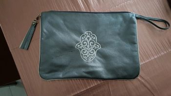 🌺 Grande pochette brodée