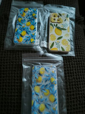 Trois coques de protection téléphone Xiaomi 13 motifs citrons