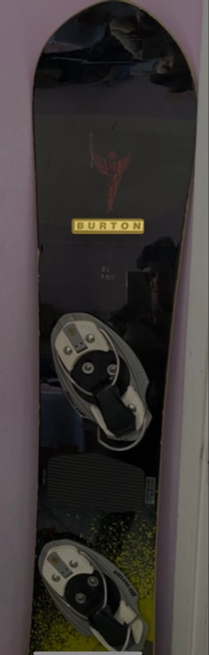 Snowboard BURTON noir brillant  BL 157 - descente, position goofy, fixations incluses - photo numéro 3