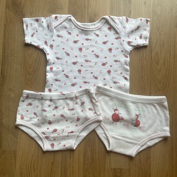 Teeshirt avec 2  culottes assorties
