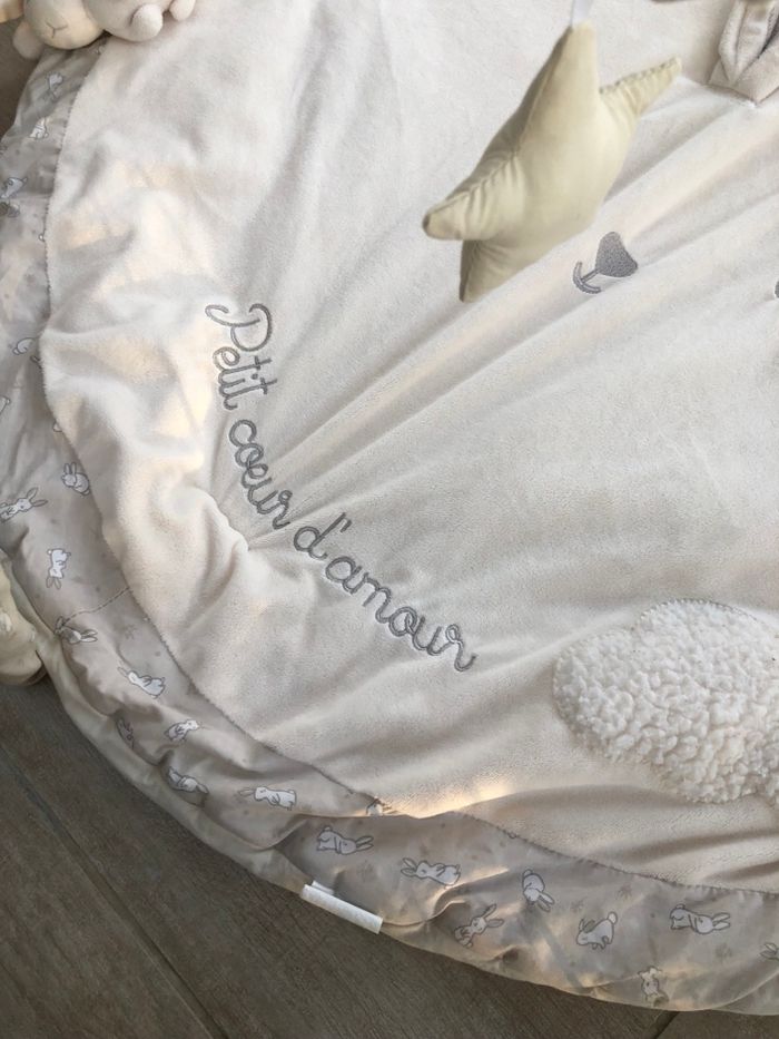 Tapis d’éveil et son mobil beige maison du monde - photo numéro 3